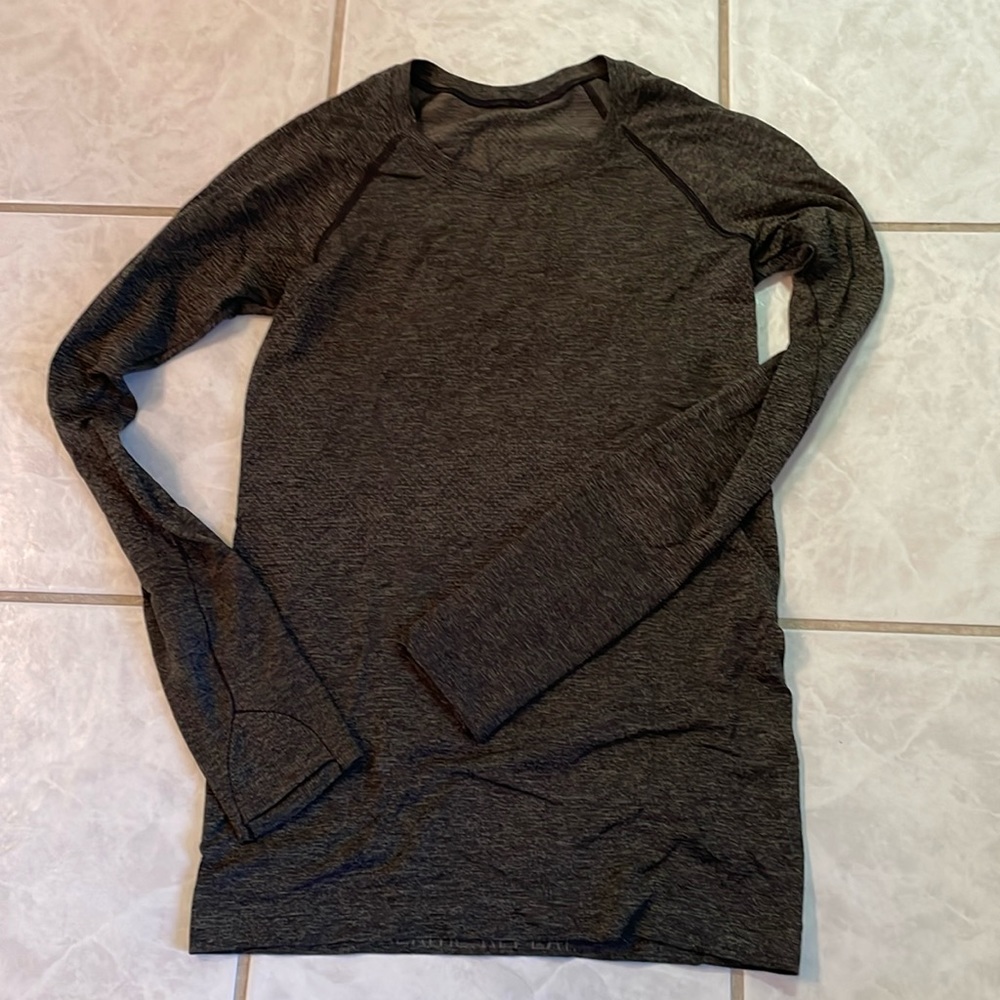 LULULEMON SWIFTLY - size 6